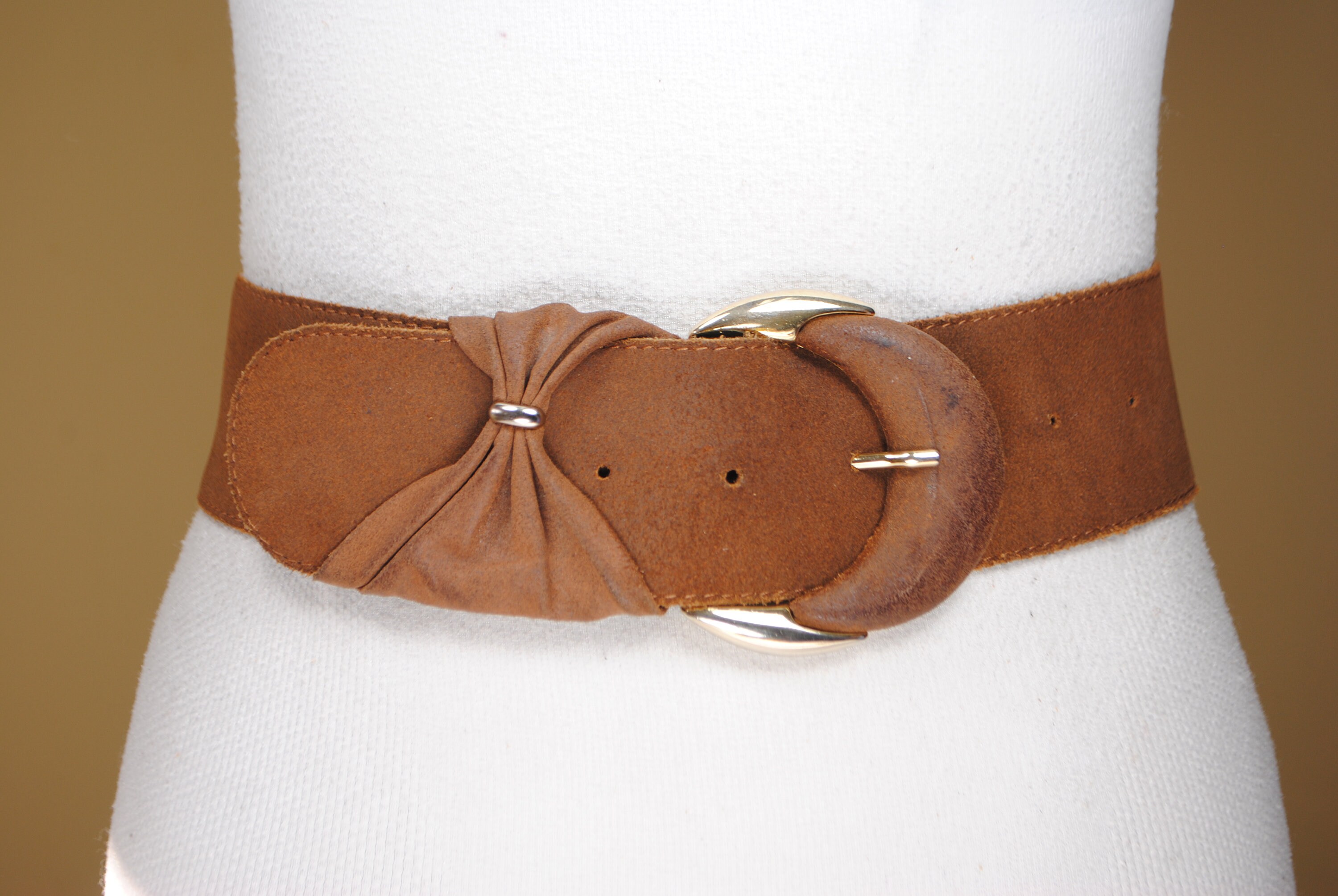 Elegant Gold and Tan Women\'s Belt Womens Tan Leather Belt With Brushed Gold Buckle - Belt Designs main image 2