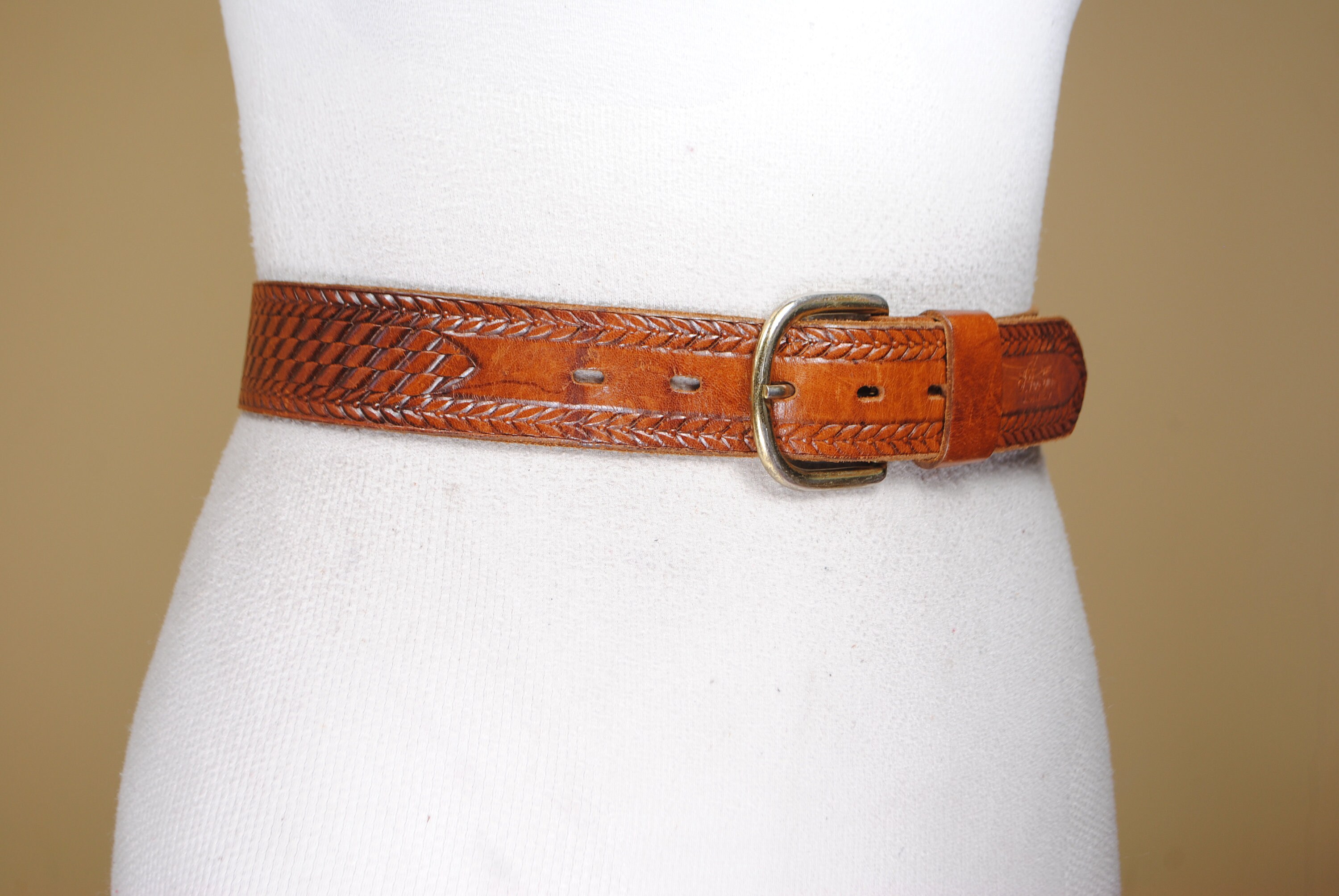 Vintage Tooled Painted Leather Buckle Raw Leather Strap Belt Western Cowgirl American Darling Skull & Rope Hand Tooled & Painted Leather  main image 2