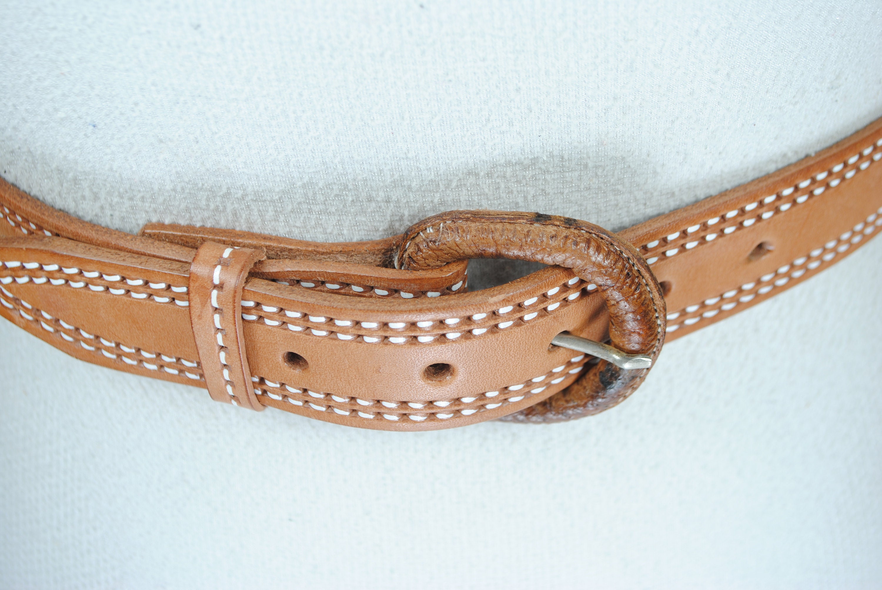 Tan Brown Western Boho Leather Belt With Stitched Detailing  display picture 1