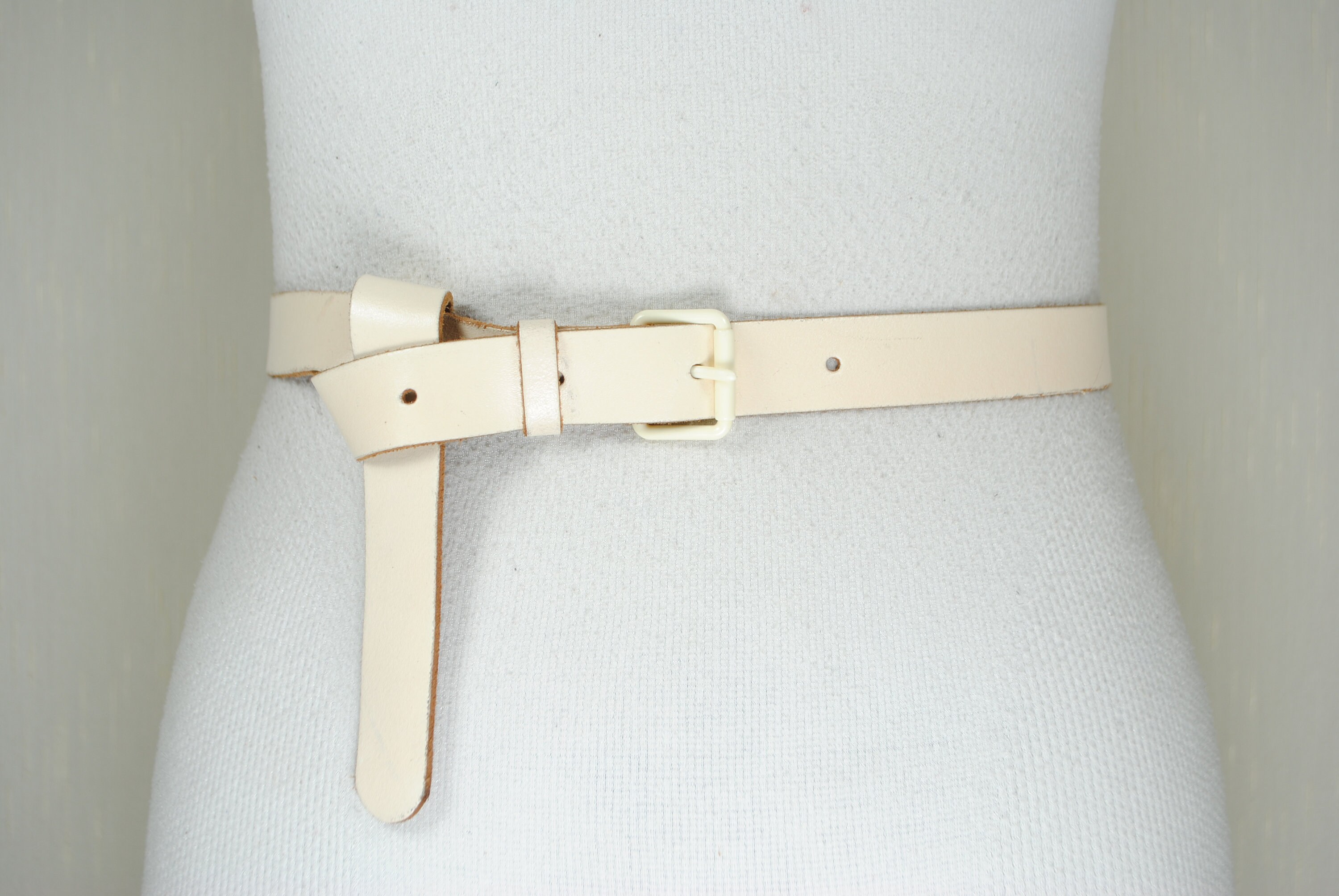 Vintage Eggshell Cream Leather Belt: Skinny Minimalist Waist 