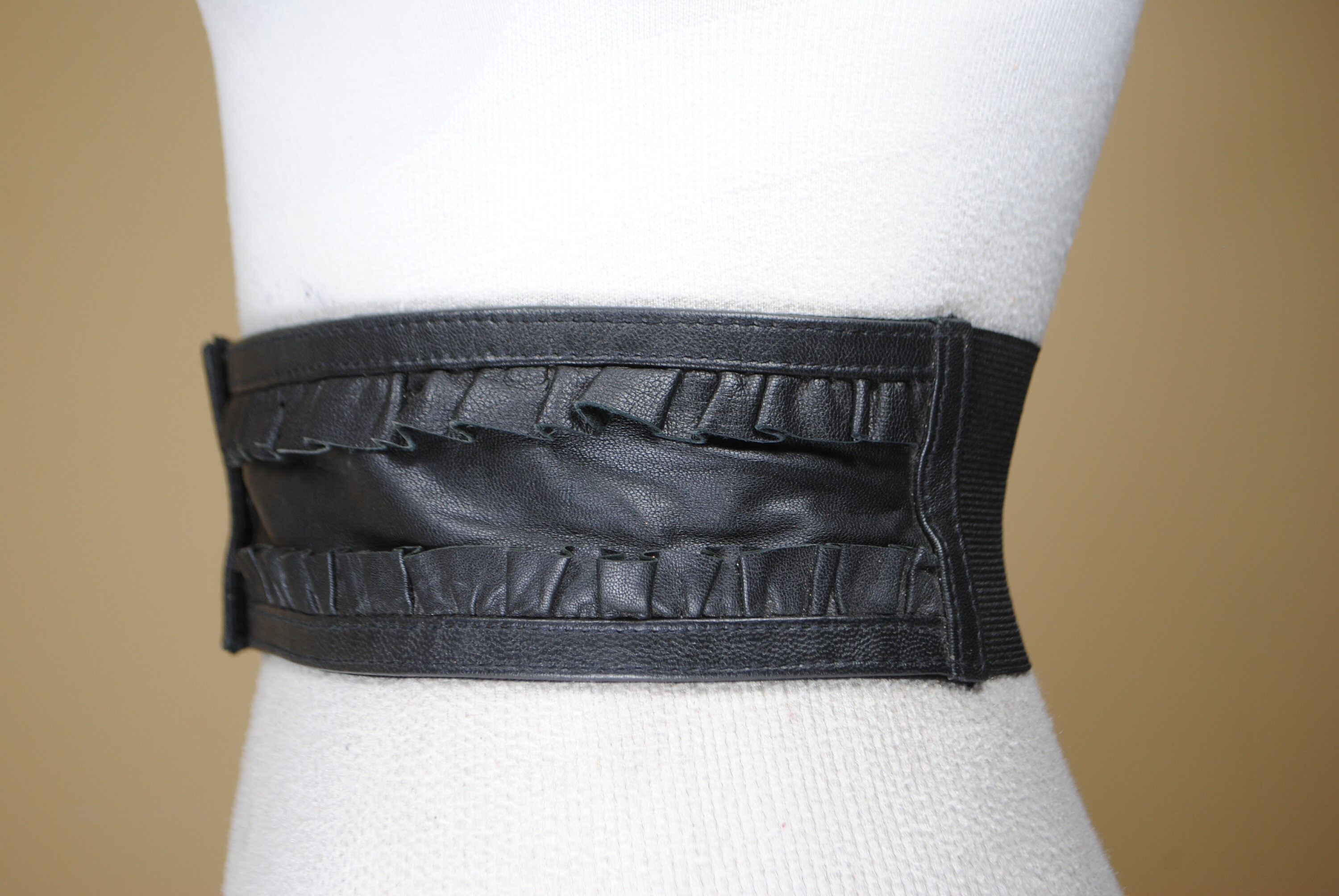 Vintage Black Faux Leather Ruffle Stretch Wide Belt Retro JASGOOD Women Retro Wide Elastic Belt Stretchy Waist Belt  main image 3