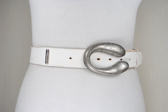 White Leather Belt With Big Silver Buckle: Y2k Cowgirl Style  display picture 1