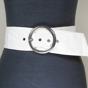 Wide White Cinch Belt with Silver Round Buckle, Stylish Waist Belt for Dresses, Tops, and Outerwear, Adjustable Fashion Accessory