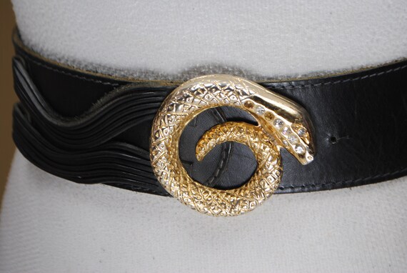 Vintage Wide Black Leather Belt: Gold Snake Buckle, Size 43  display picture 3