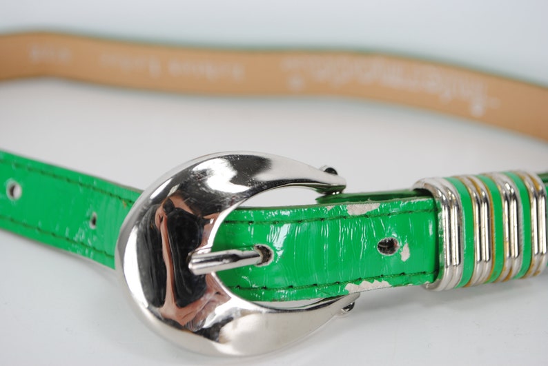 1970s XS skinny green waist belt for women