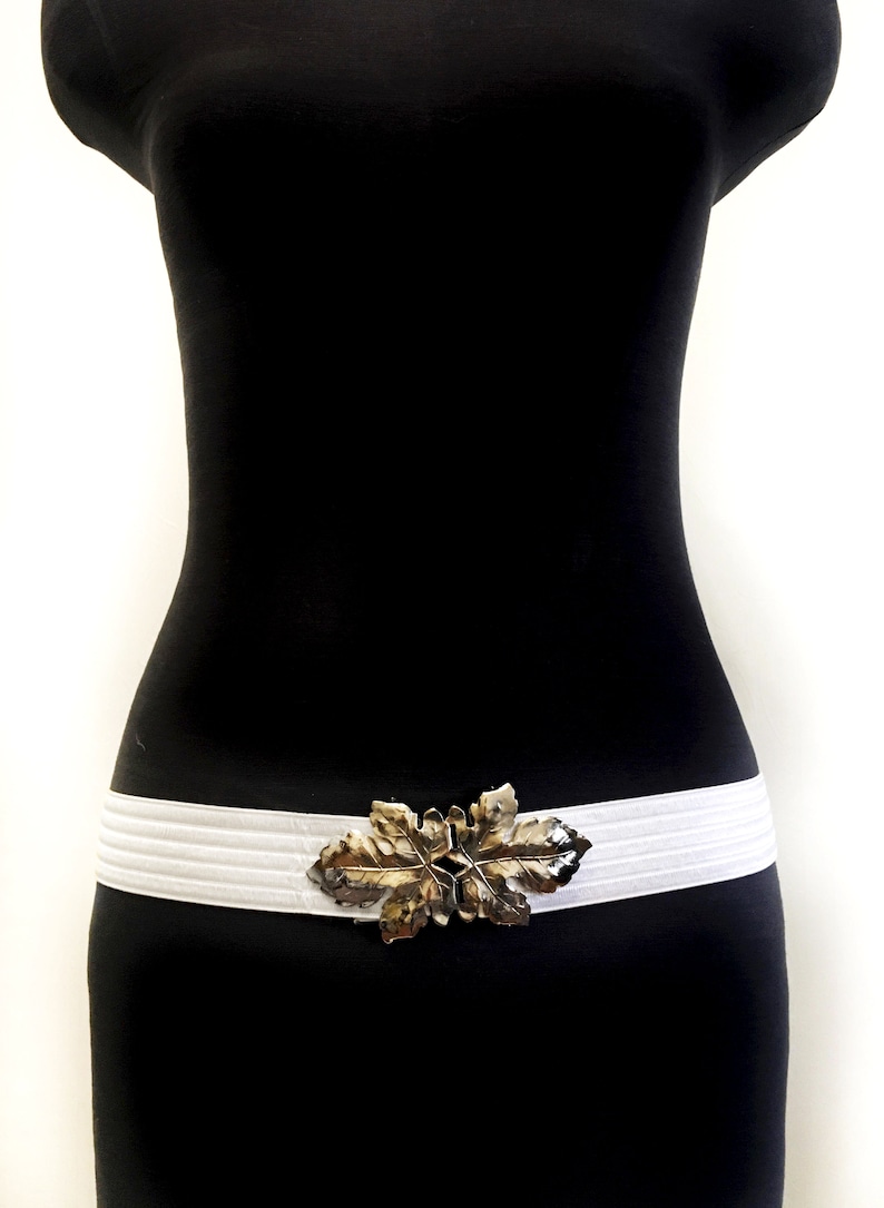 White elastic belt women with Silver maple leaf buckle