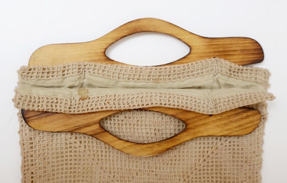 1960s beige crochet hand bag for women with woode… - image 7