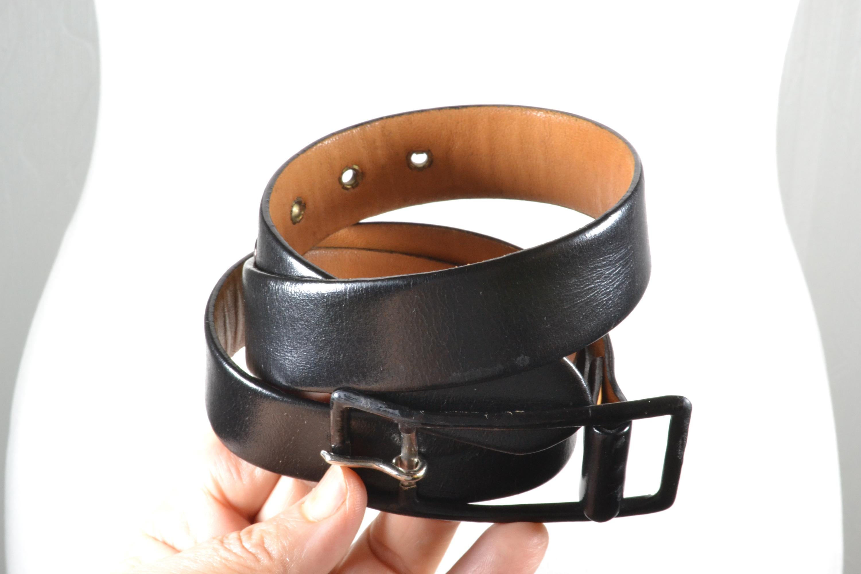 Vintage women small black leather brass buckle slim dress belt  minimalist Vintage Black Leather Belt 85 Cm / 34 main image 2
