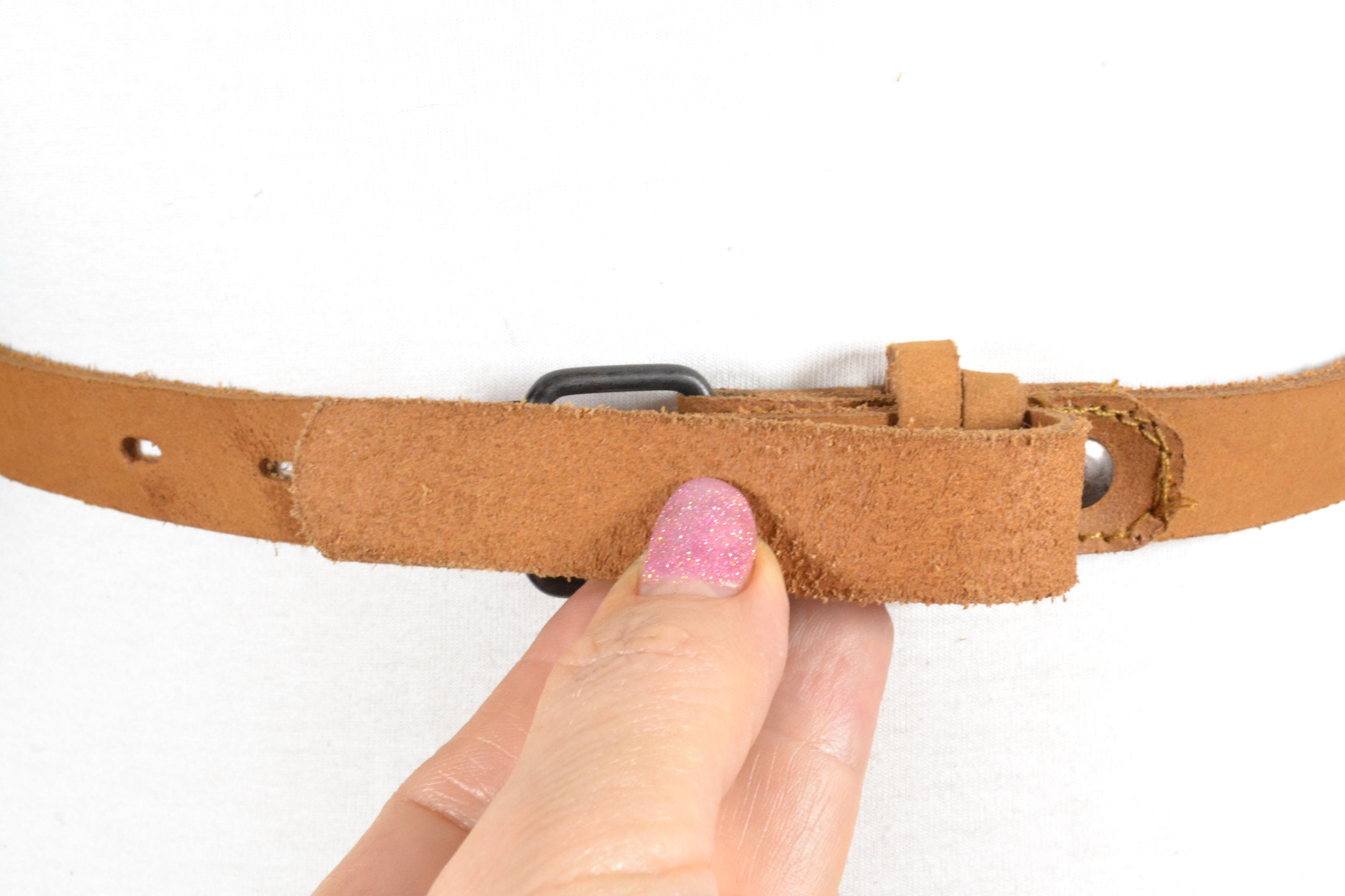 Vintage Brown Skinny Leather Belt Women’s Minimal Classic Size M Skinny Brown Leather Belt: Vintage Tanned Leather (28-34  main image 3