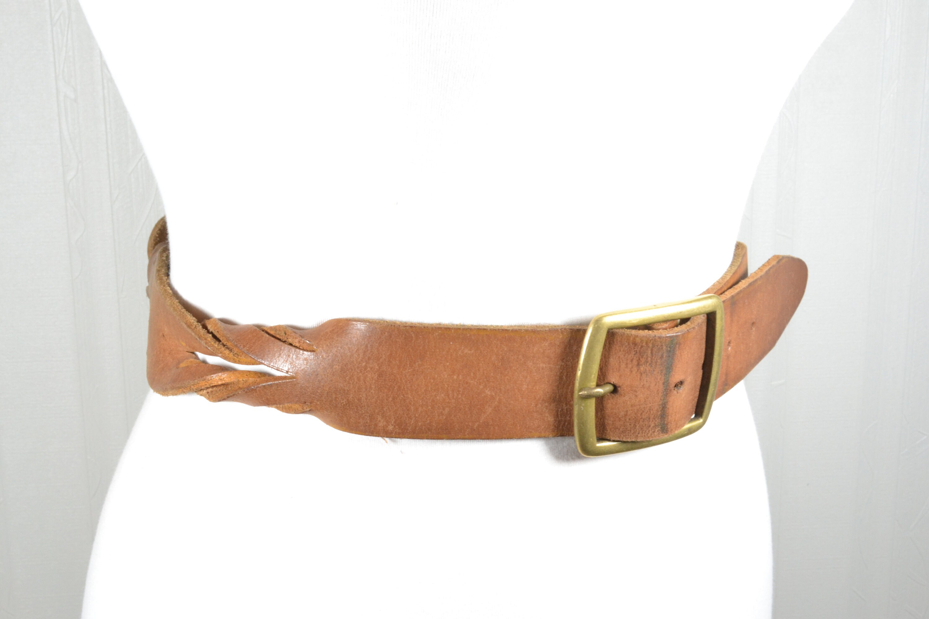 Vintage Tan Brown Leather Belt: Double Prong Buckle  display picture 1