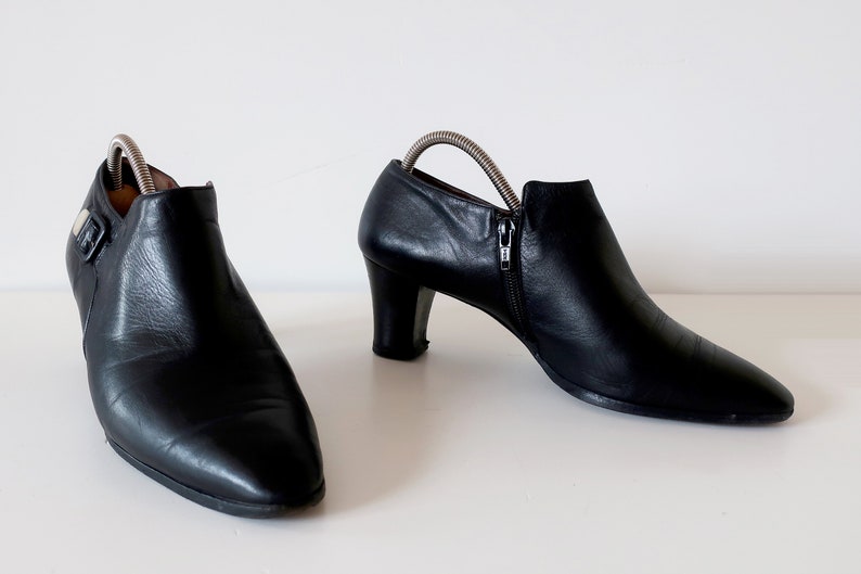 1970s black leather ankle heel boots for women with buckle size US 8 EU 38