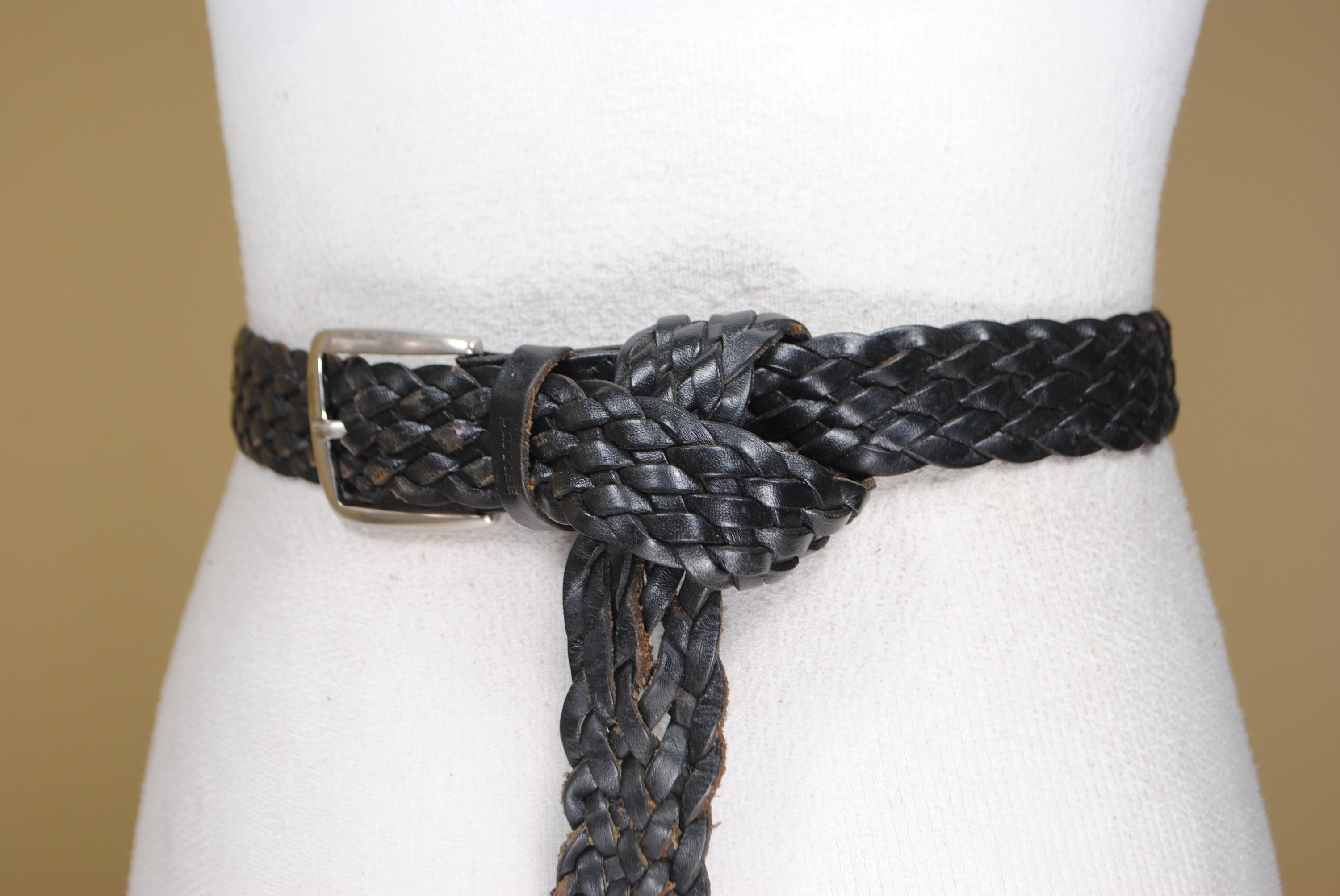 Black Woven Leather Belt: Wide Braided Design - Etsy display picture 3