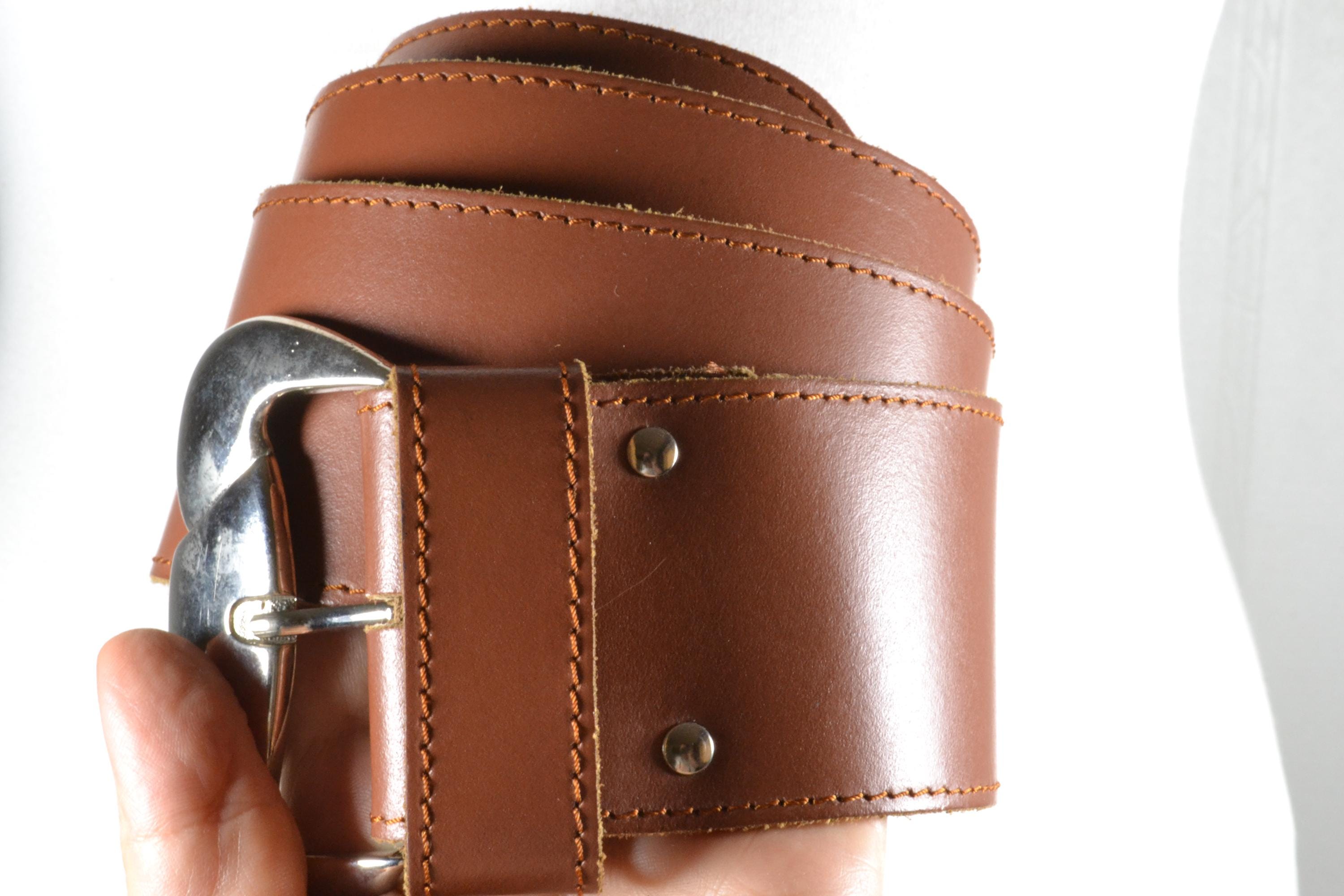 Vintage Wide Brown Leather Women\'s Belt with Antique Pewter Metal Buckle Plain Leather Vintage Belt 1 1/2 main image 4