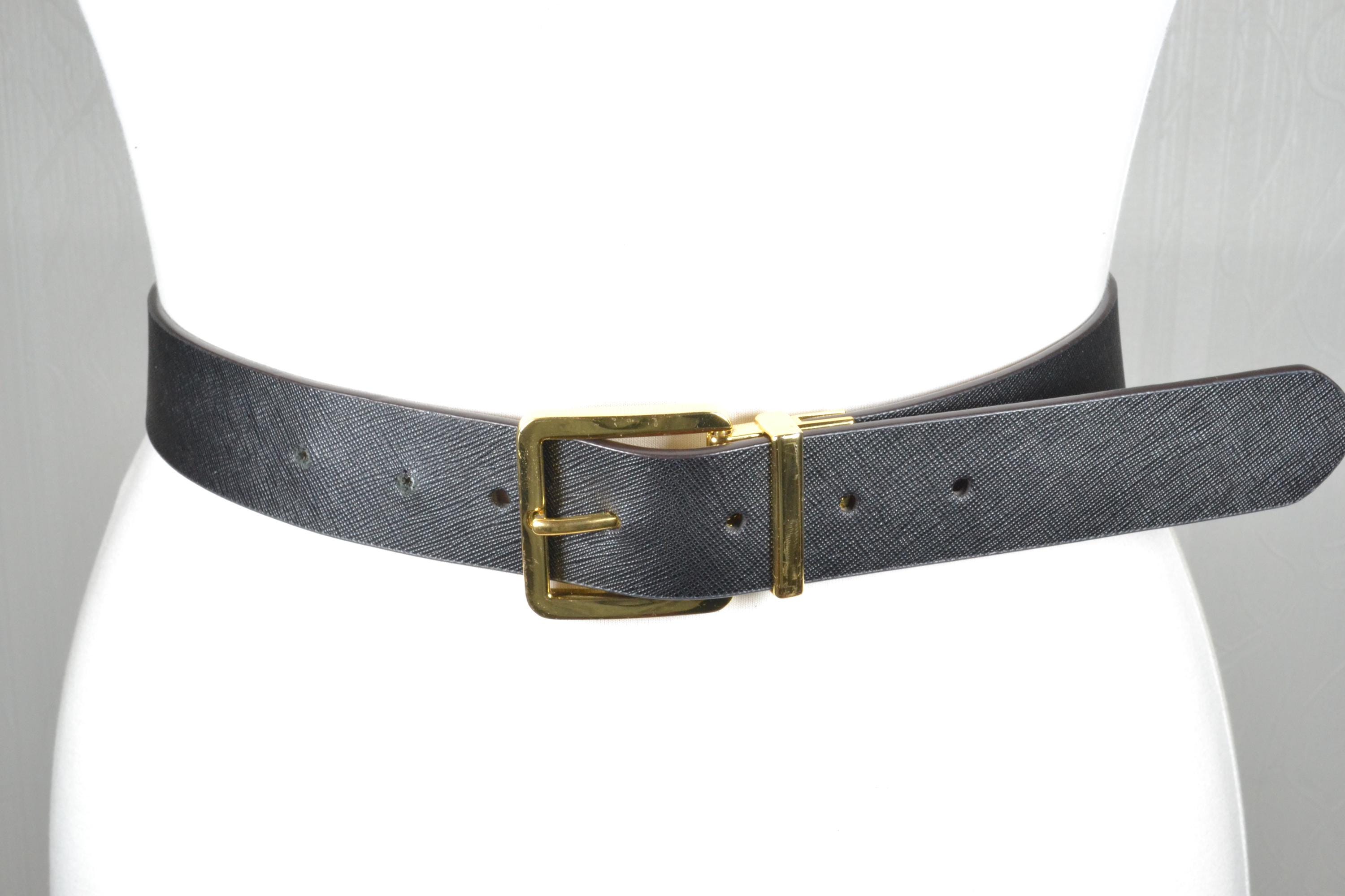 Vintage Elegant Textured Black Leather Belt With Gold  display picture 2