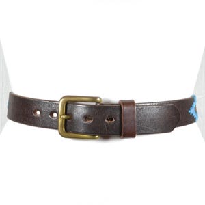Vintage Brown Leather Belt: Handcrafted Blue Geometric  display picture 1