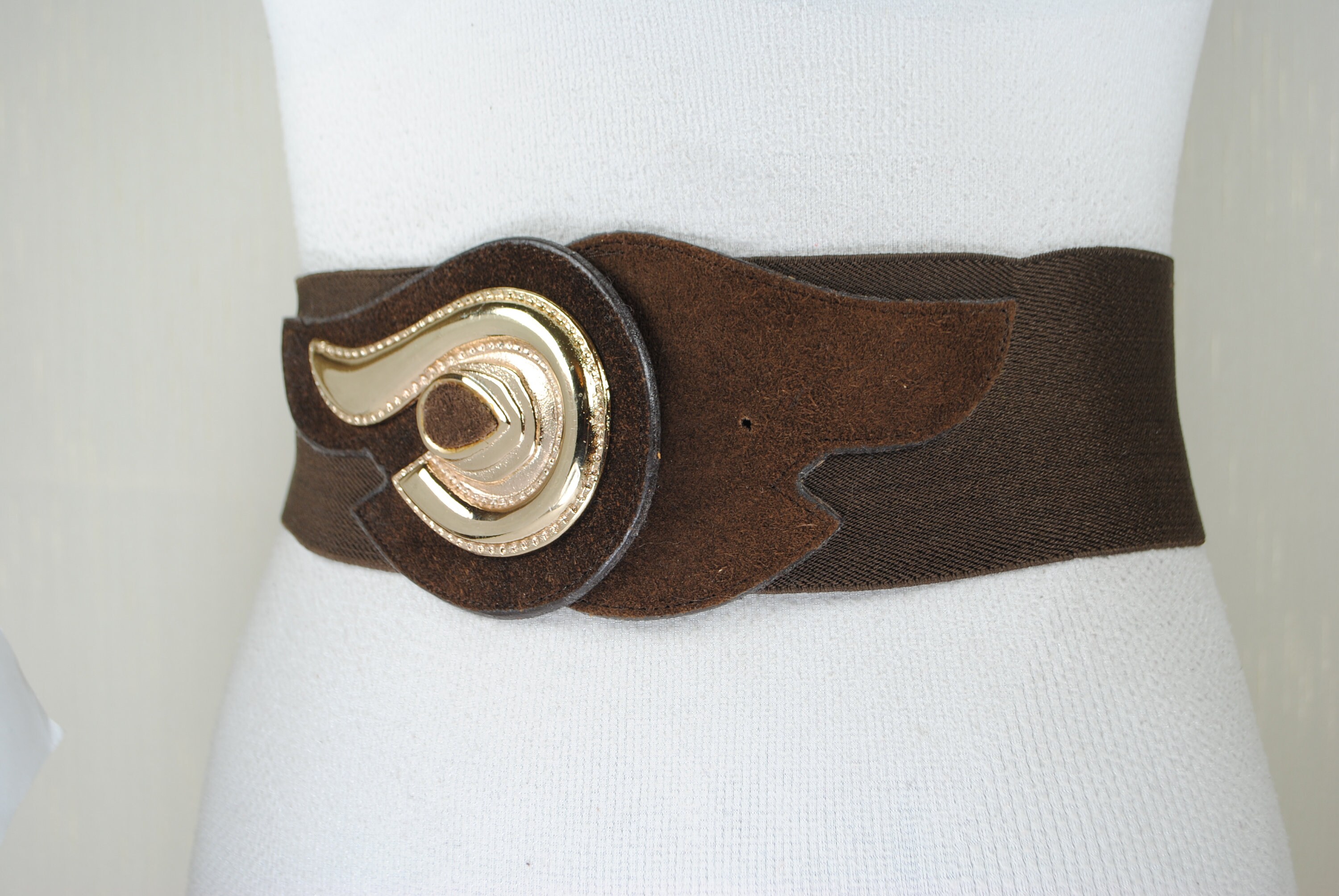 Brown Elastic belt with gold flower key lock closure Holdem Buckle Elastic Belt - Adjustable Stretch Belt - Brown  main image 2