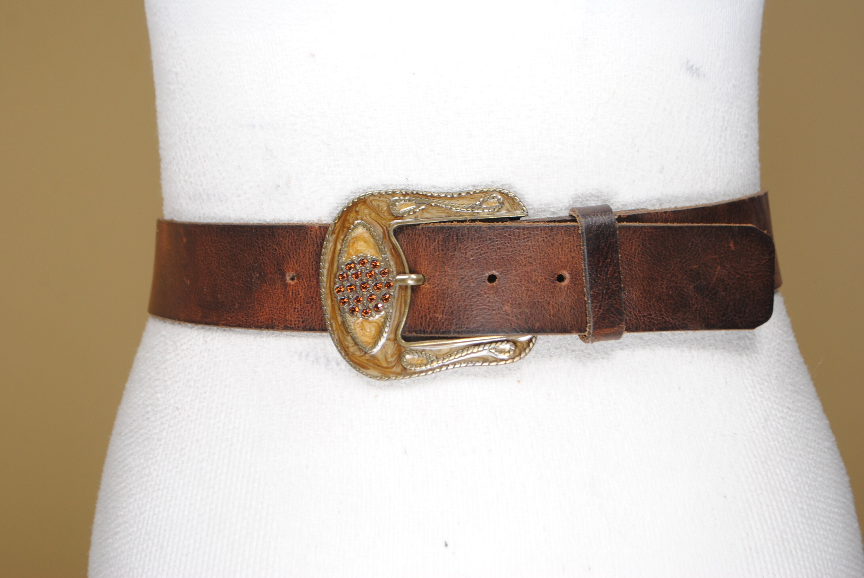Chocolate Brown Leather Belt: Carved Brass Buckle, Western  display picture 2