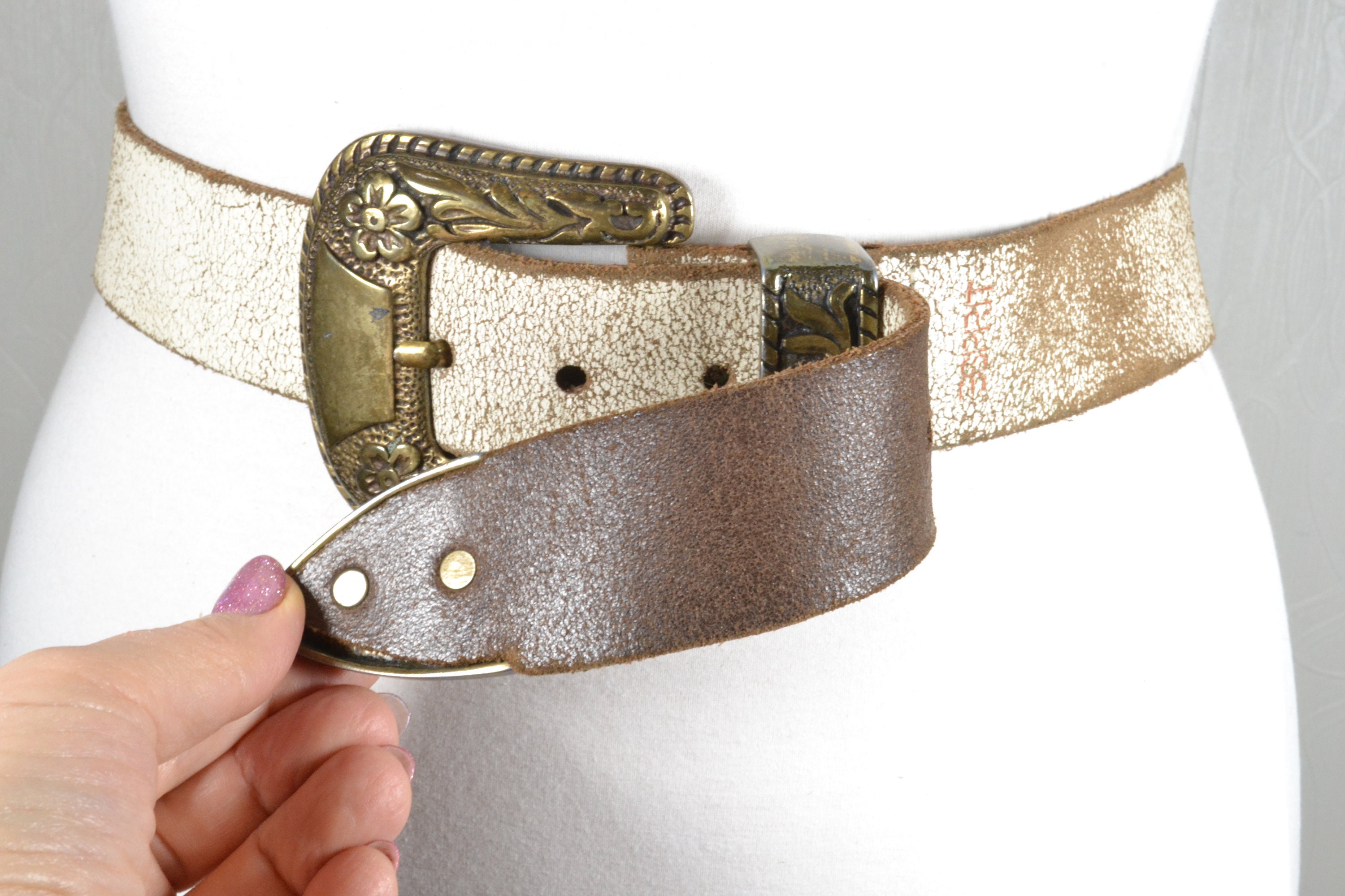 Baltazar Vintage Cream white cracked antique leather studded rocker belt Medium il_fullxfull.5741344667_odcu.jpg main image 3