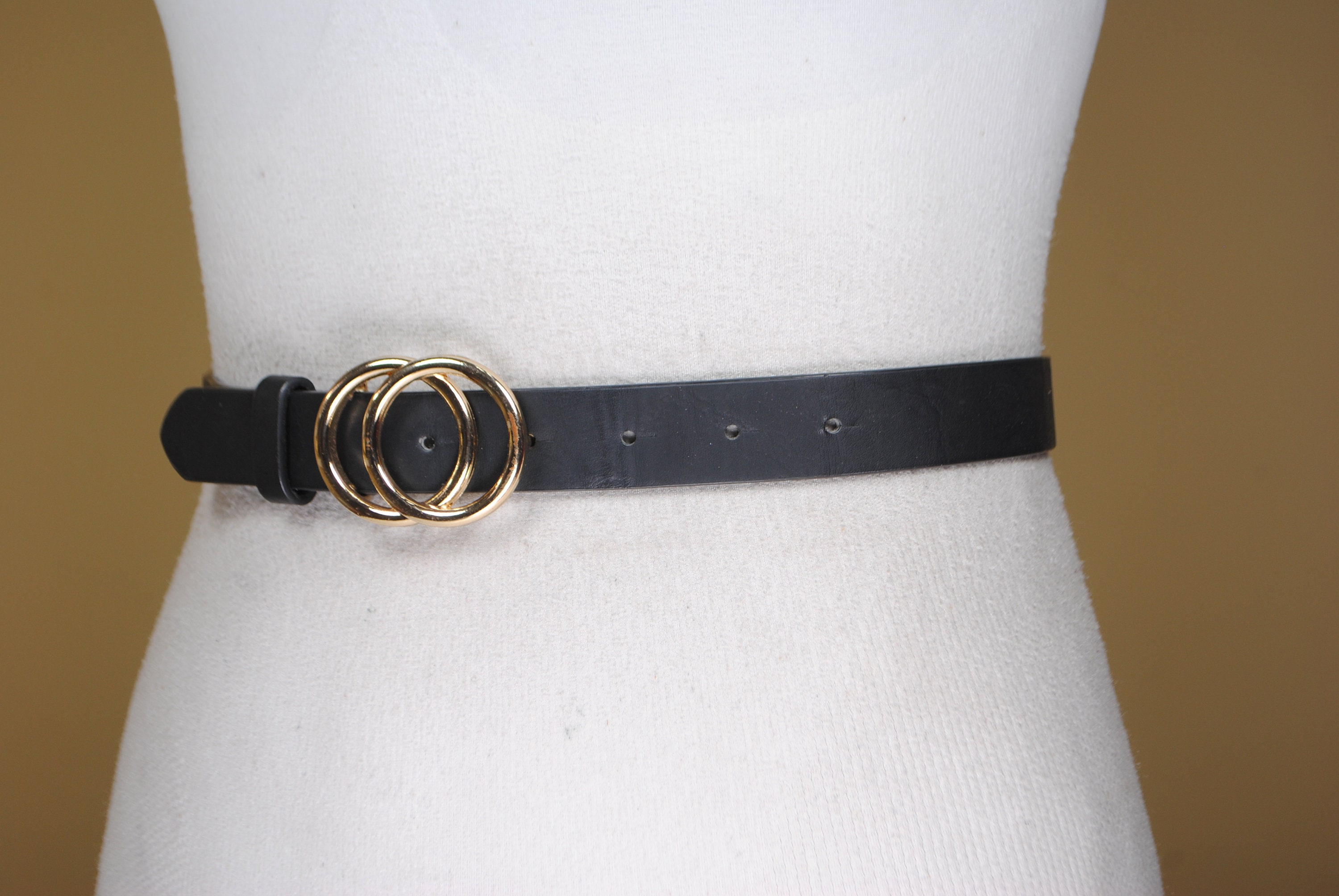 How to Tie a Double Ring Belt: 9 Steps (with Pictures) - wikiHow