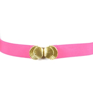 Vintage Hot Pink Elastic Belt with Gold Shell Clasp, Retro 80s Stretch Waist Belt for Women, Statement Summer Belt, Bold Fashion Pink Belt