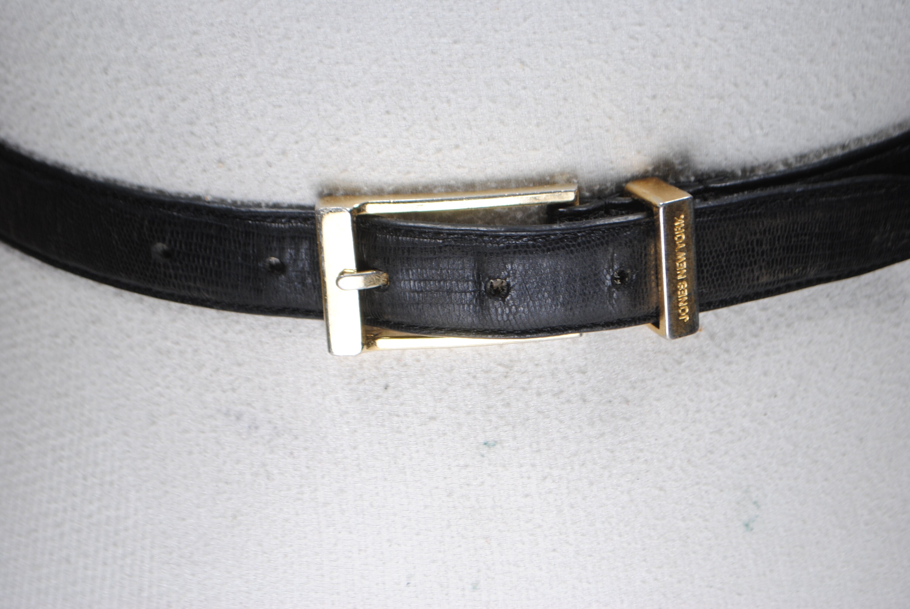 Vintage leather belt S black genuine reptile veritable gold tone buckle rare ? 1980s gold brass alligator buckle black leather belt  main image 2