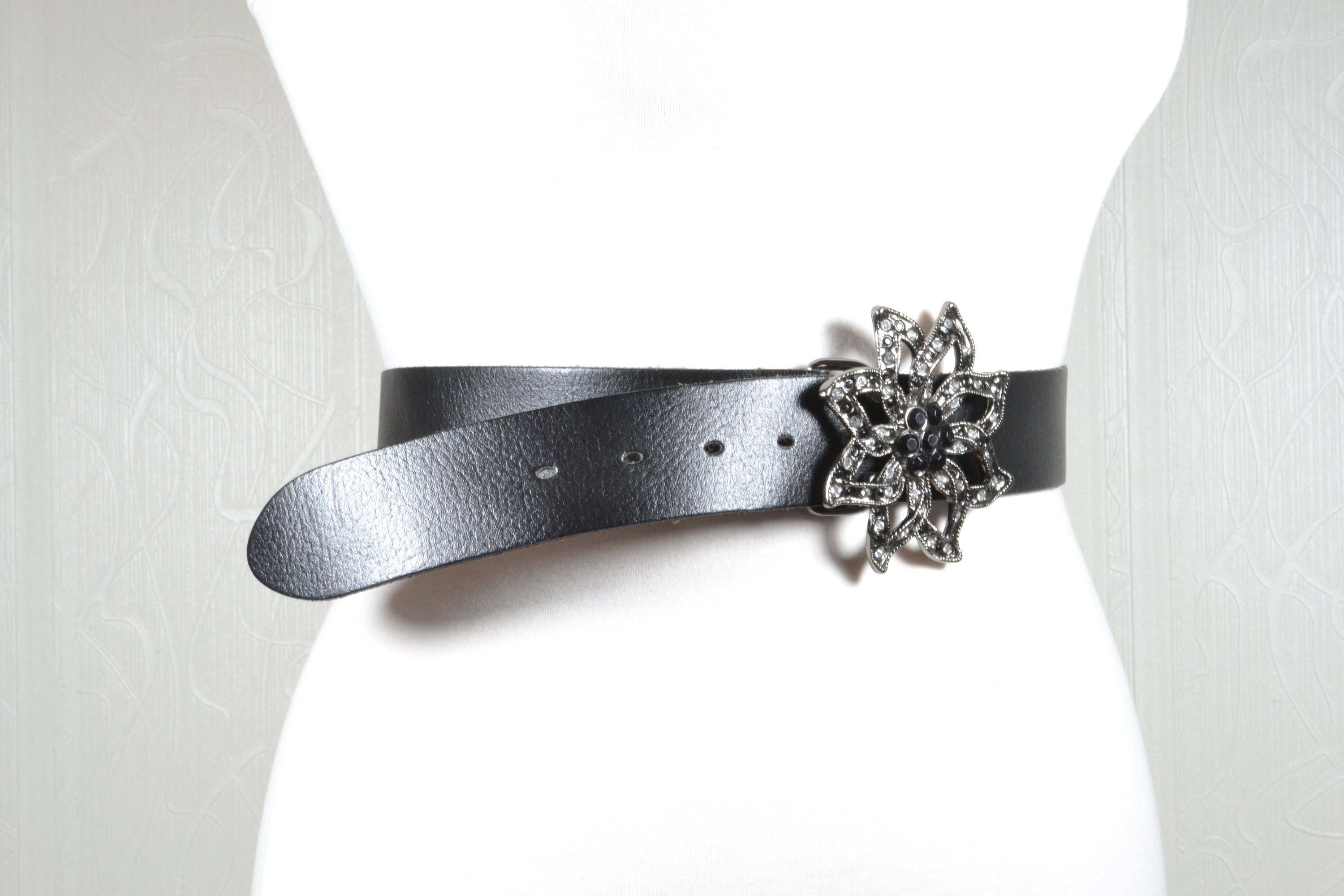 Vintage Black Leather Belt With Floral Silver Buckle - Etsy display picture 3