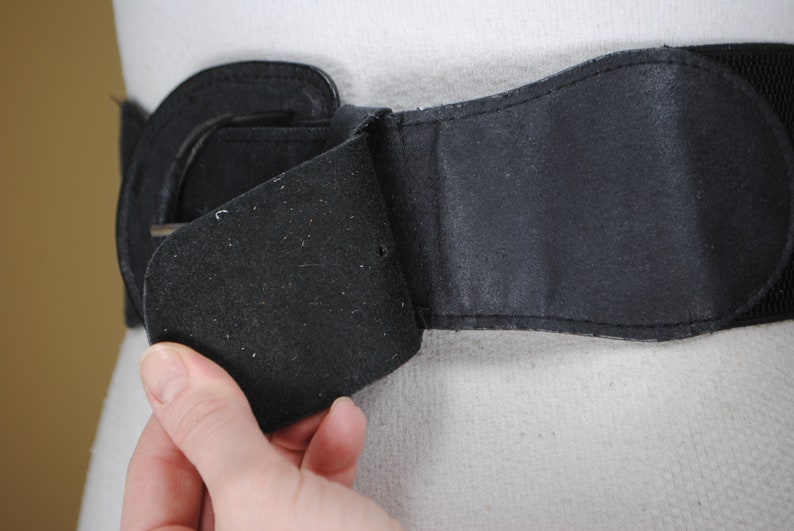 1980s 38/'/'-46/'/' Black wide stretch waist belt for women