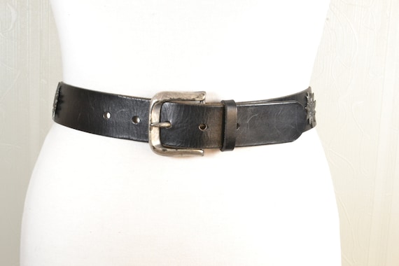 『VINCENNES LEATHER BELT』(VINTAGE BLACK) RRL Vincennes Leather Belt - Vintage Black | Casual Belts | Huckberry