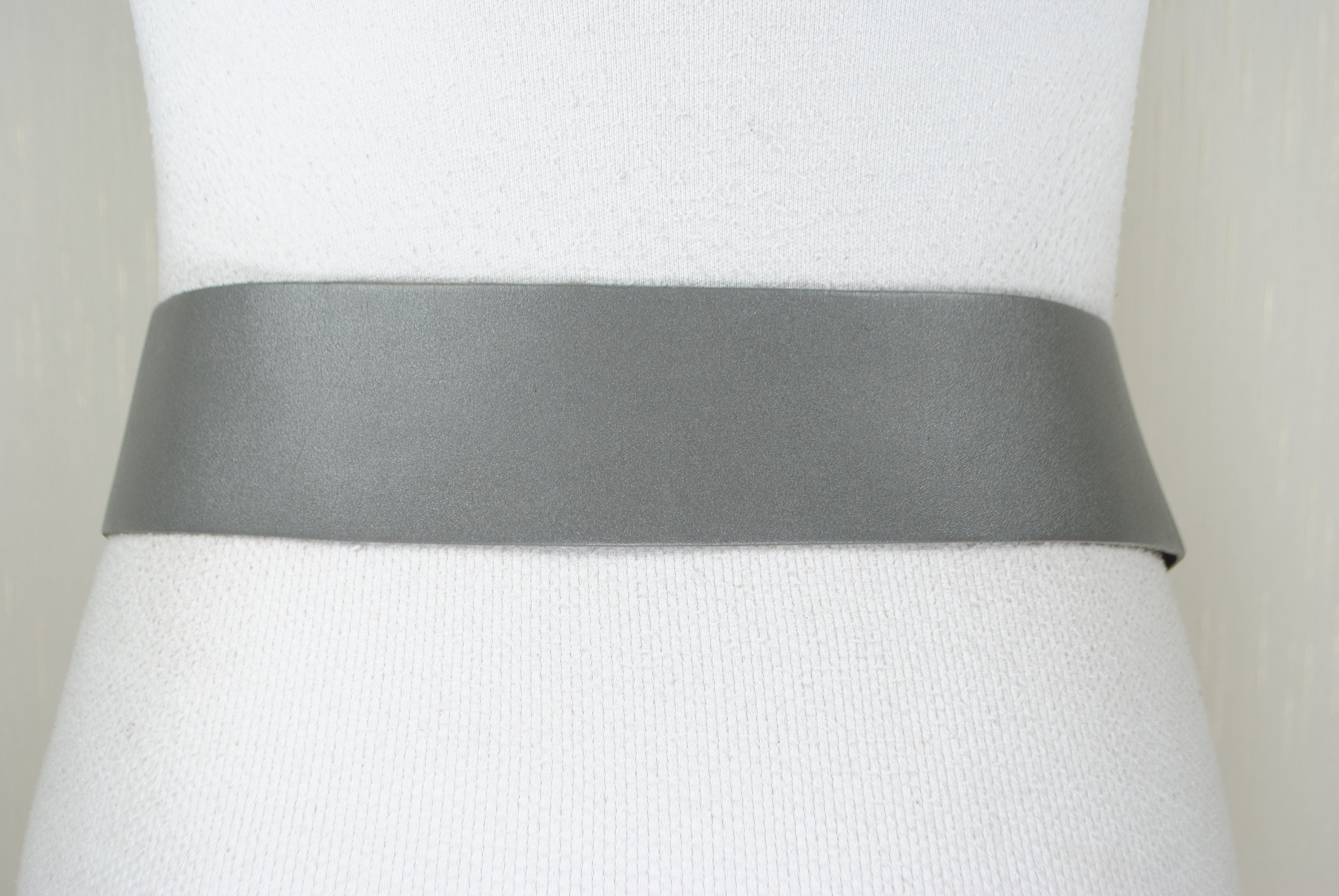 Wide Gray Leather Belt: Vintage Y2K Style - Etsy display picture 1