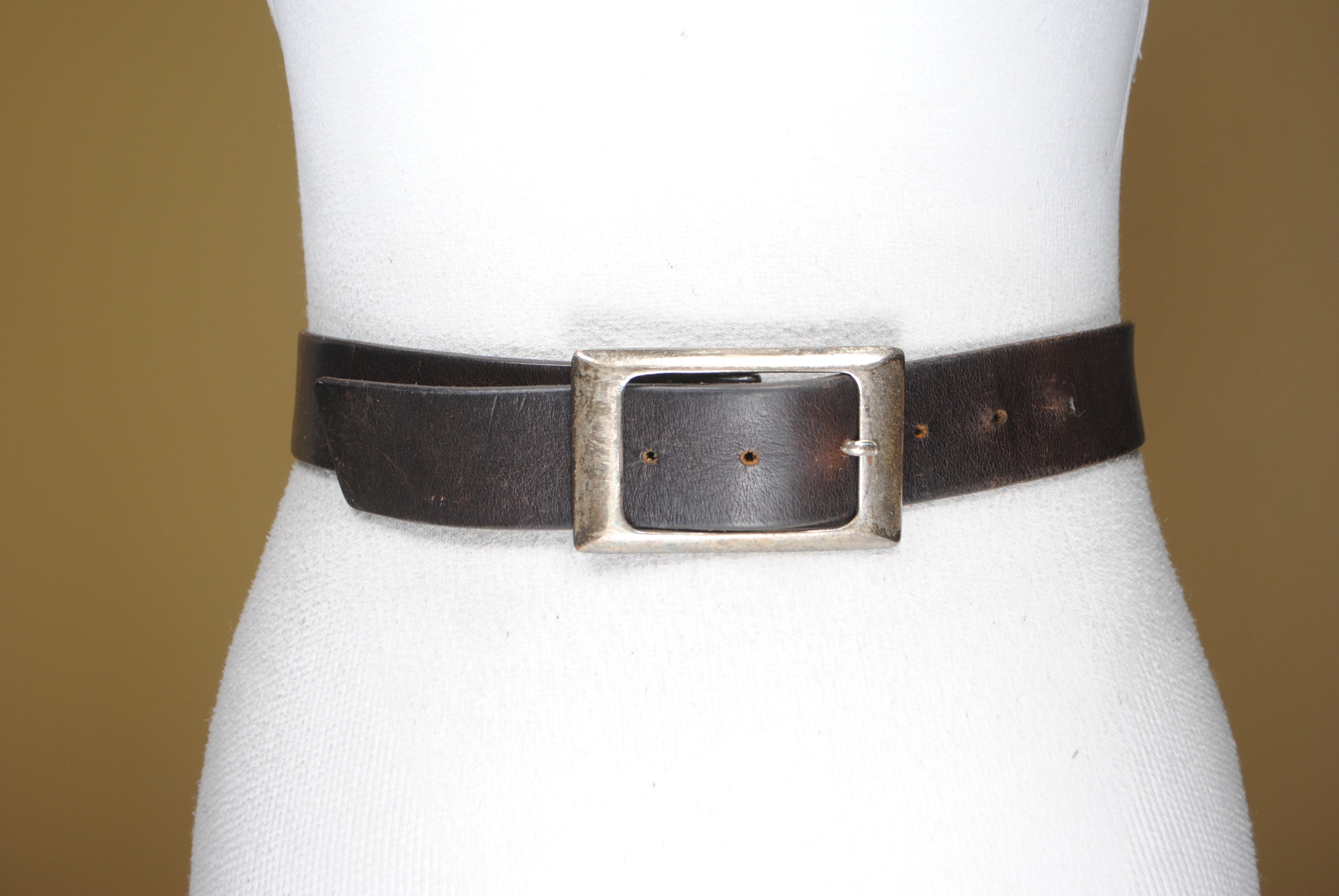 Black Leather Belt With Intricate Silver Buckle – Tunie's