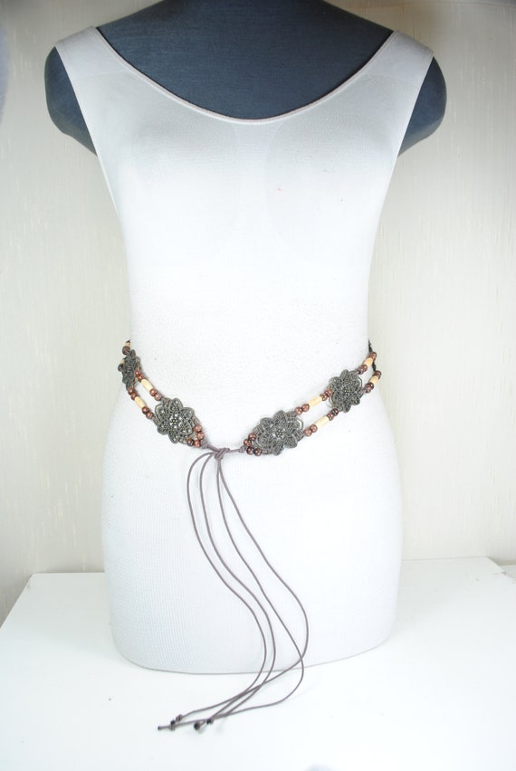 Bohemian Beaded Belt: Handmade Floral Metal Accent Waist  display picture 2