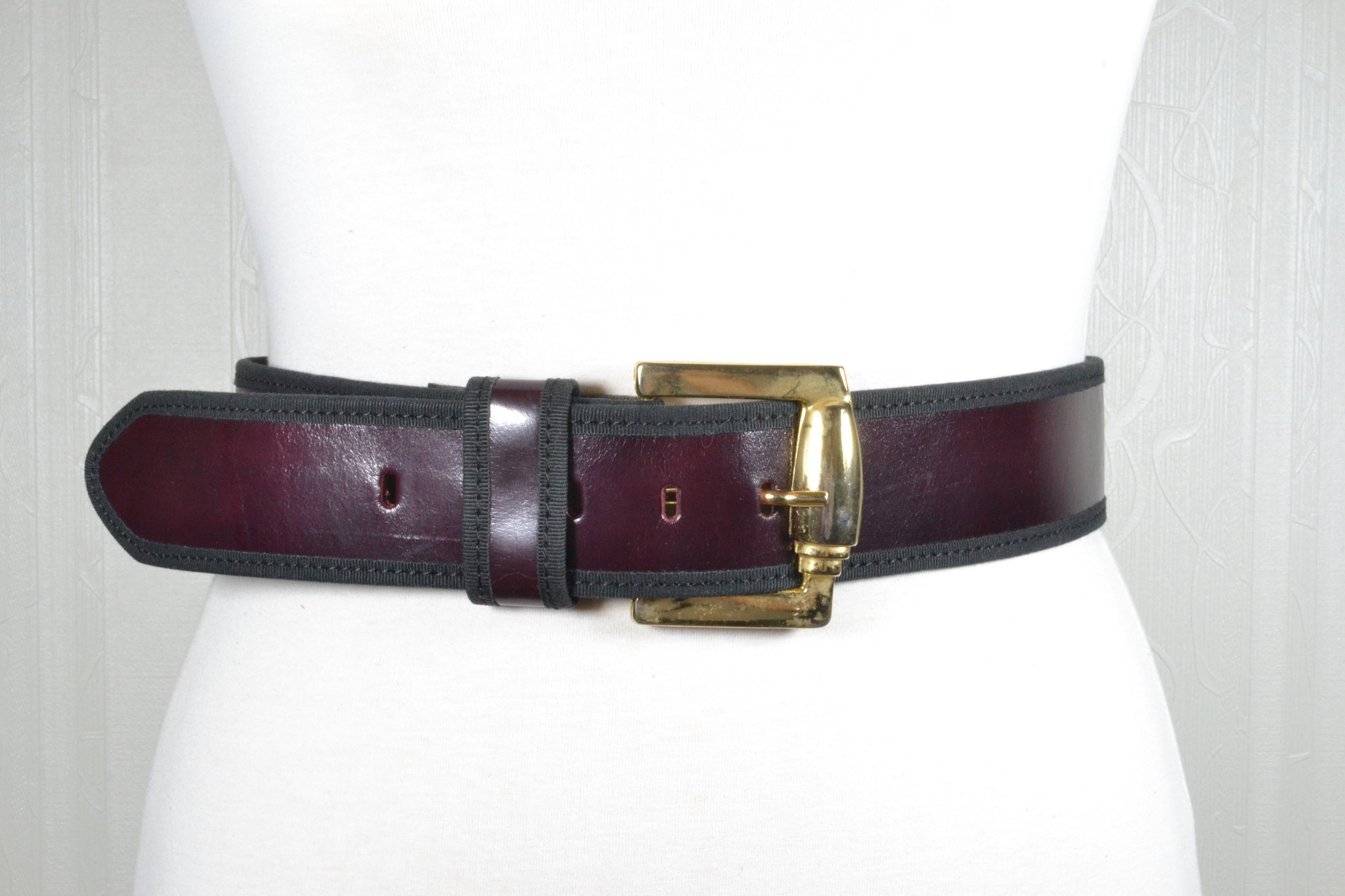 Vintage 80s initial S Burgundy wine red Leather Belt Gold Buckle women’s size M Womens Burgundy Belt With Gold Buckle - Burgundy Leather  main image 2