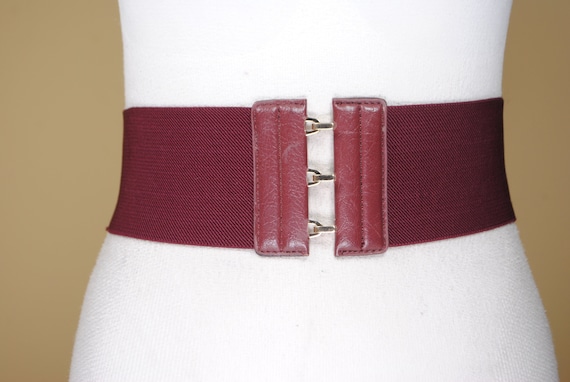 Wide maroon elastic belt - image 1