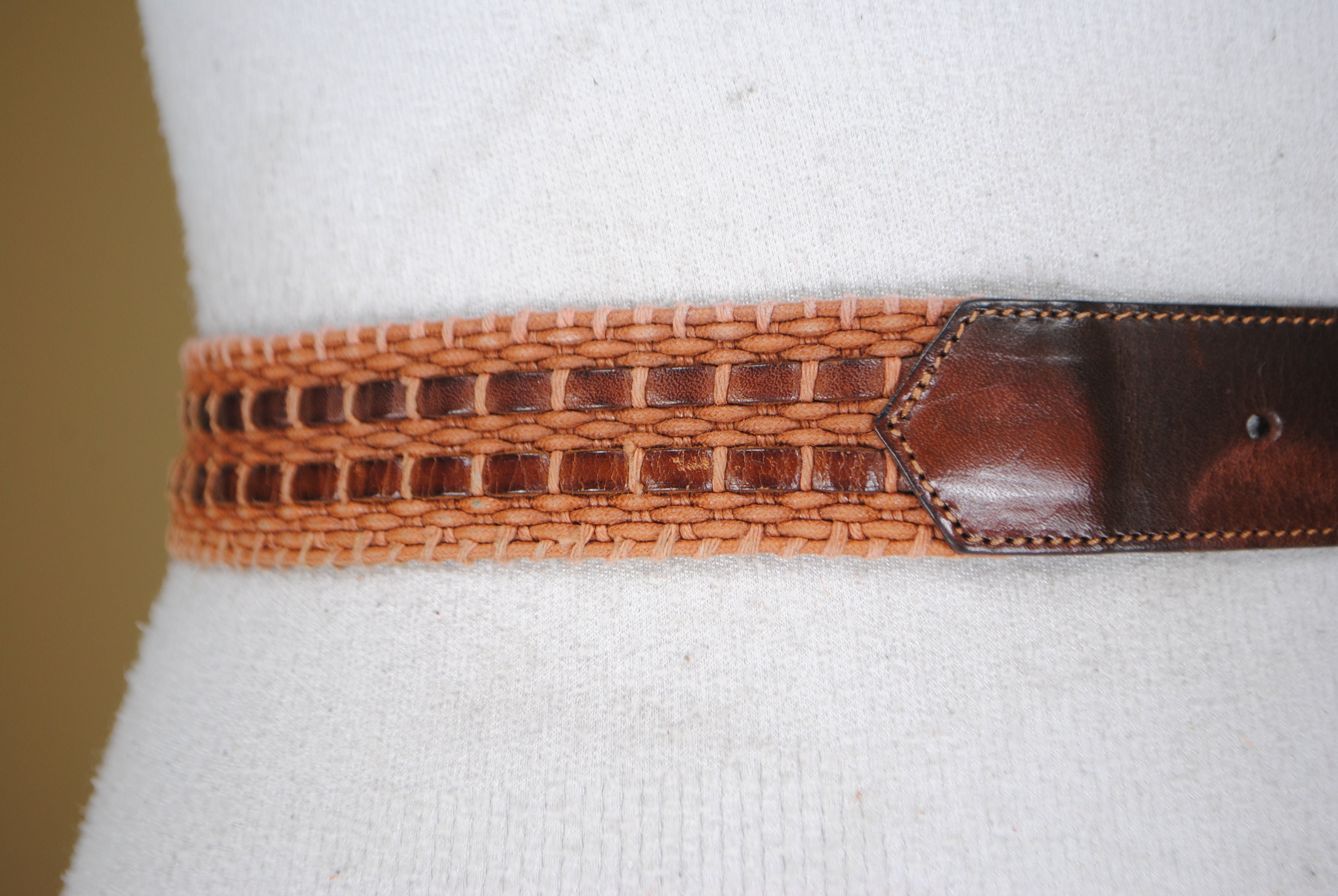 Vintage Woven Leather Belt Western Gold Solid Brass Buckle Size M Classic Boho Western Antique Gold Floral Engraved Buckle Genuine Full  main image 2