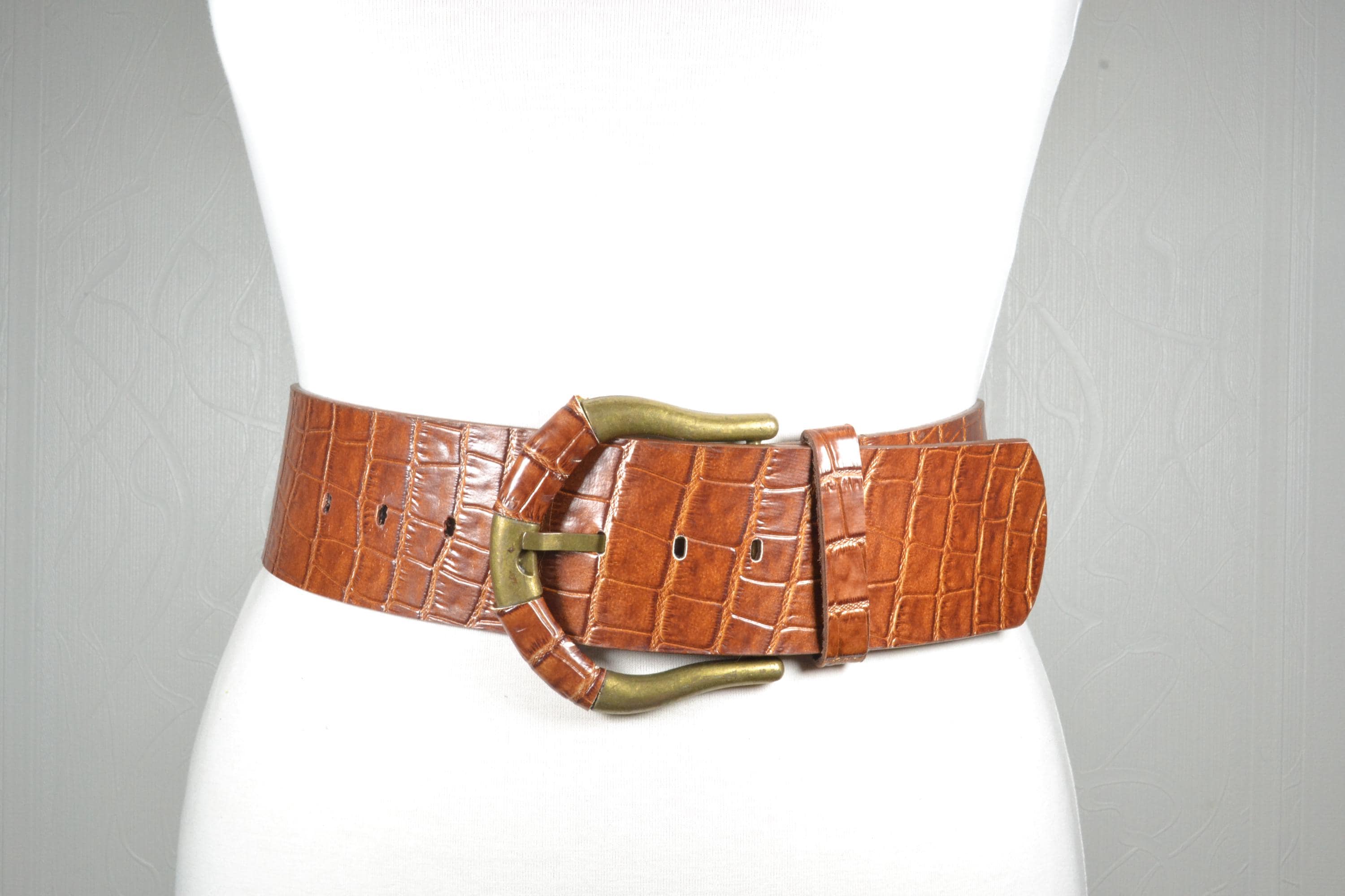 Vintage Genuine Crocodile Leather Belt Made in Spain Brass Buckle 34 Boho Vintage Wide Crocodile Leather Belt With Brass Buckle, Boho  main image 3