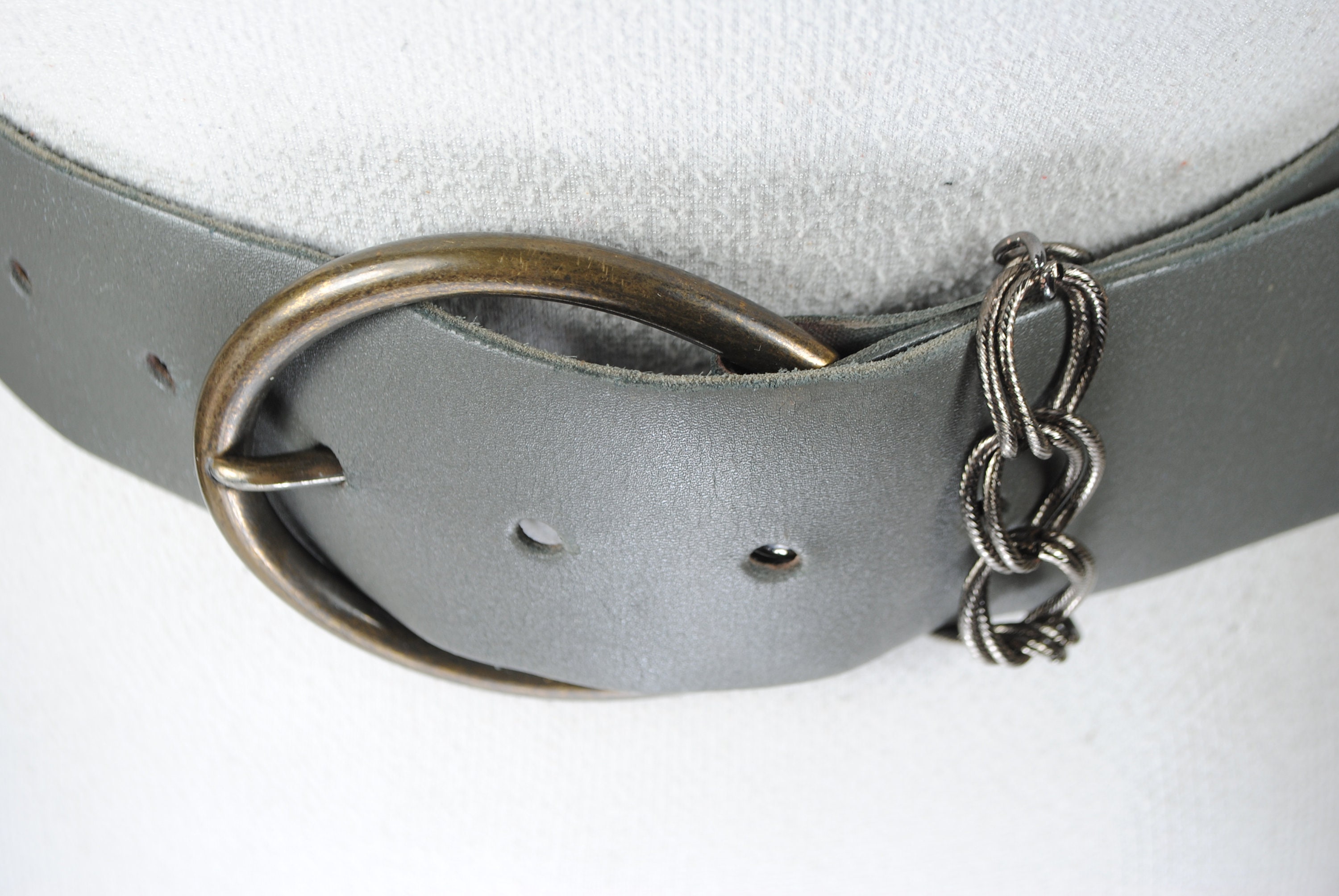 Wide Gray Leather Belt: Vintage Y2K Style - Etsy display picture 2