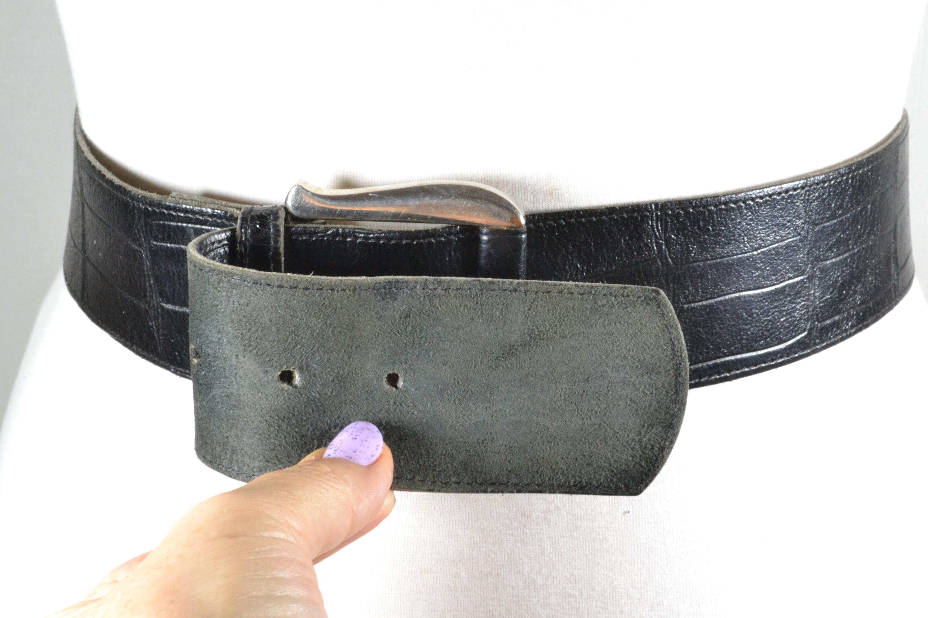 Vintage Wide Waist Belt Black Leather Alligator Embossed Moc Croc‎ Womens Medium Black Croc Embossed Wide Waist Belt: Square Buckle - Etsy main image 4