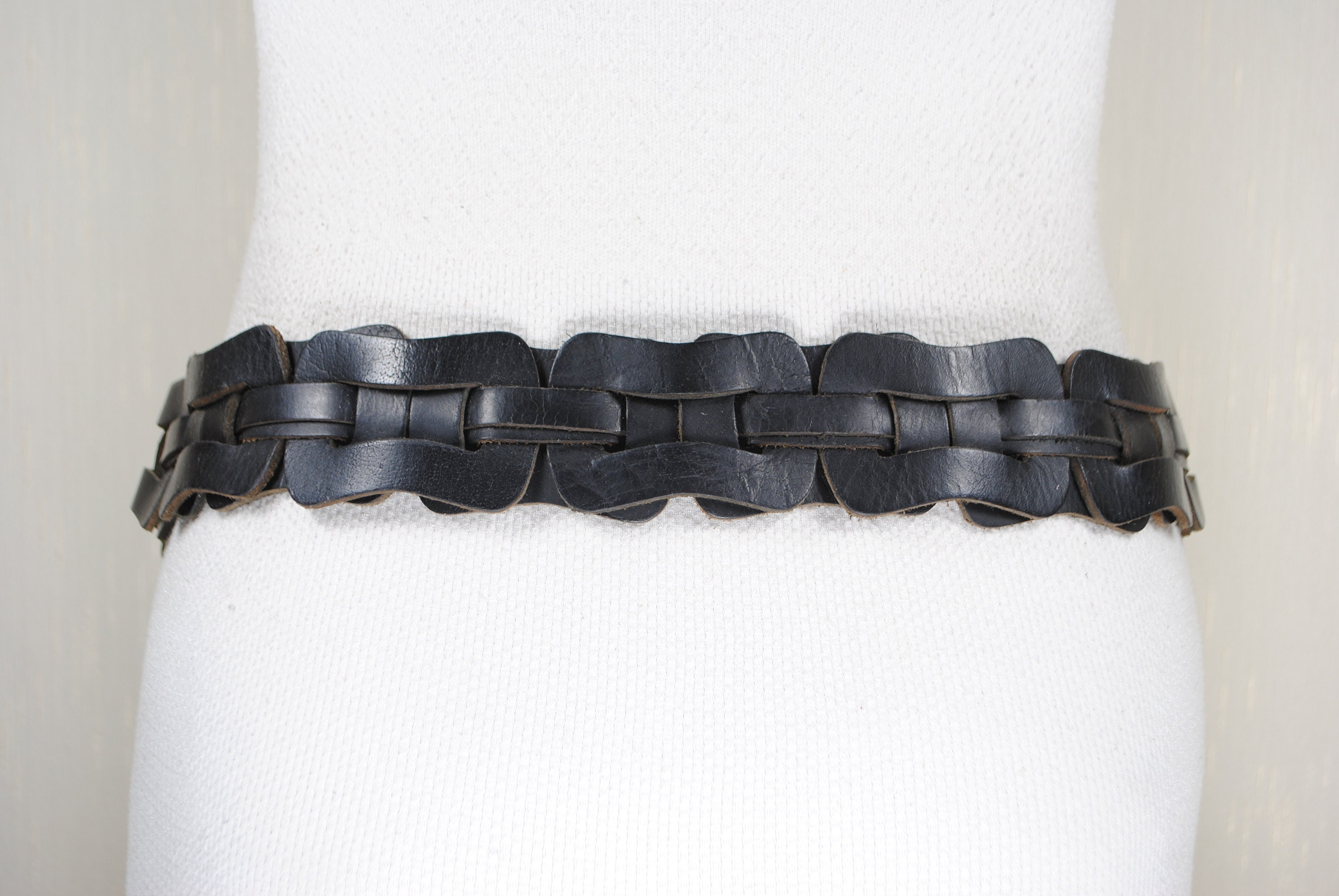 Man/Women leather black woven belt gorgeous sz large  NWOT editorial_mens_instock_braided  main image 3