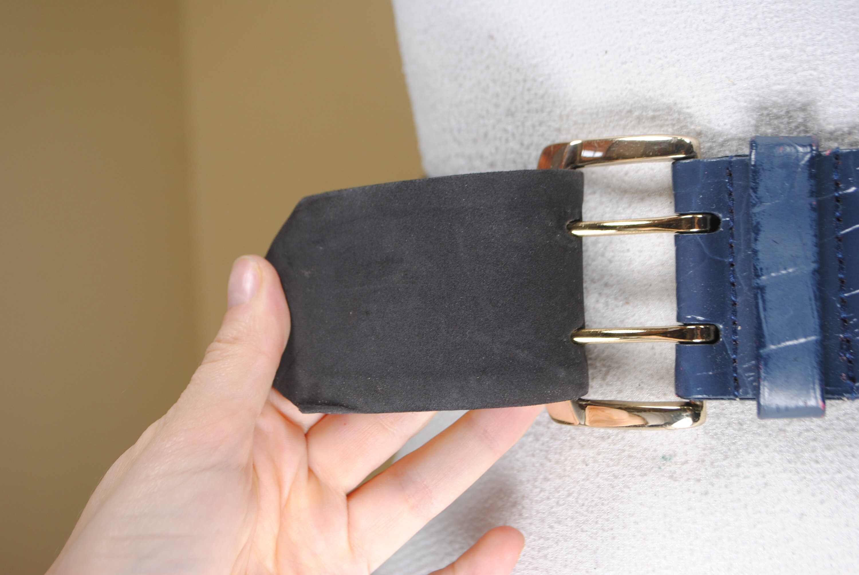 Vintage 80s Navy Blue Croc Embossed Leather Belt Made Italy Gold Tone Buckle mkcblu.jpg?v=1709321967 main image 2