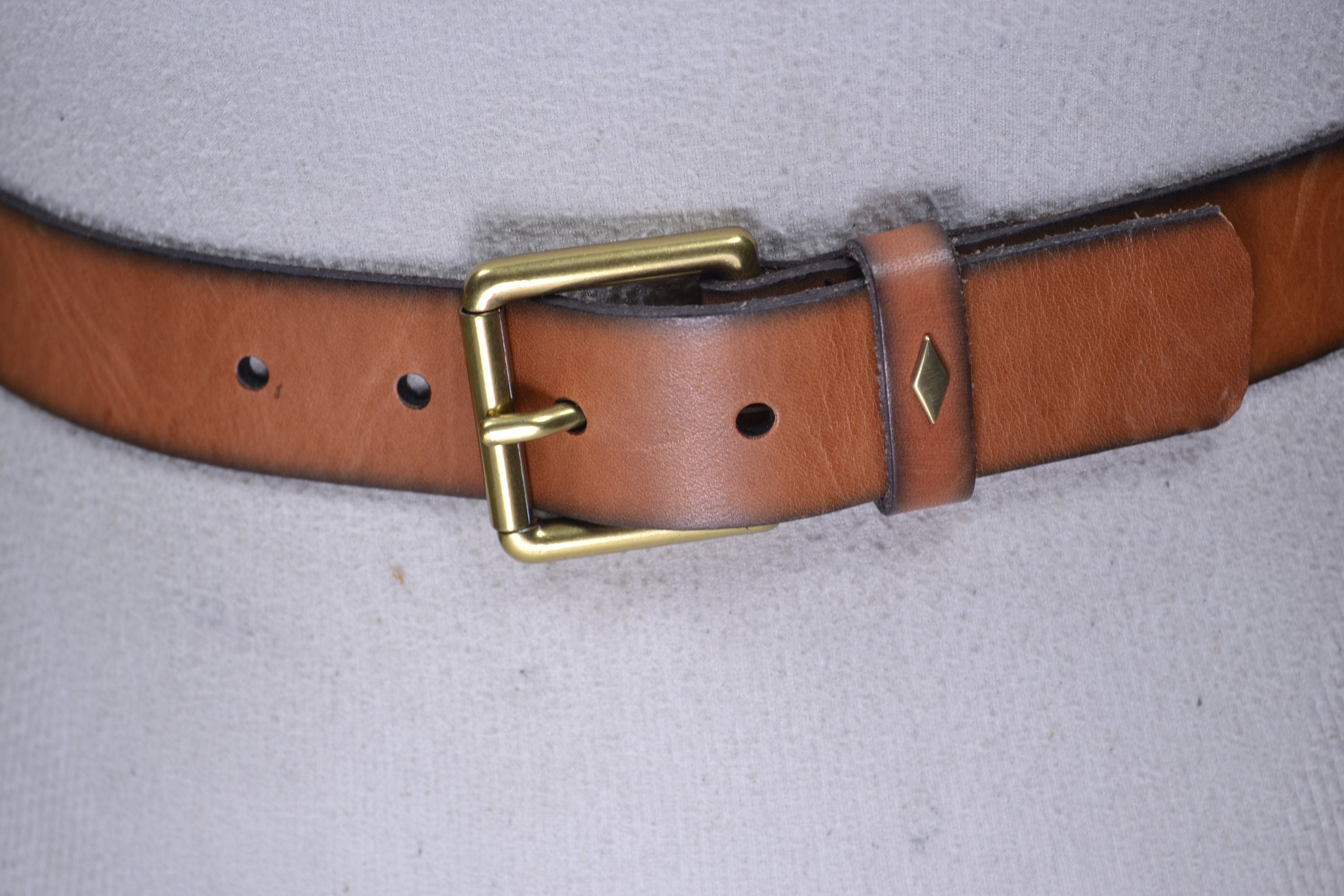 Fossil Brown Leather Belt: Skinny Tan Vintage Belt - Etsy display picture 3