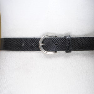 Elegant Black Lizard Pattern Belt for Women, Textured Faux Leather Waist Belt, Vintage Slim Belt, Chic Animal Print Belt, Stylish Black Belt