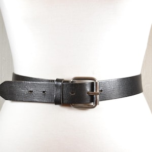 Vintage Black Leather Belt with Classic Silver Buckle for Women ,Timeless 1980s Accessory