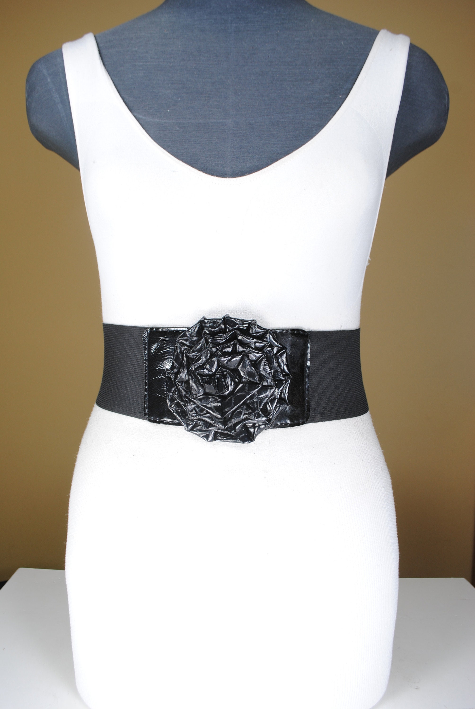 artistkomplex FLOWER BELTベルト (BLACK) Spanish Flower Belt (Black & Red) — B&K Enterprises Costume