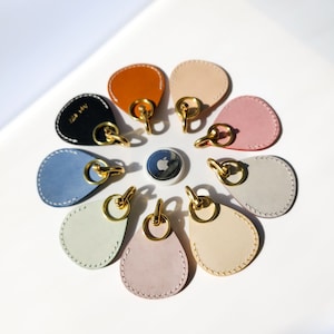 Portachiavi AirTag in pelle, custodia porta Air Tag con portachiavi staccabile in ottone • Regalo personale sotto i 30 per la festa della mamma, compleanno e genitore di animali domestici