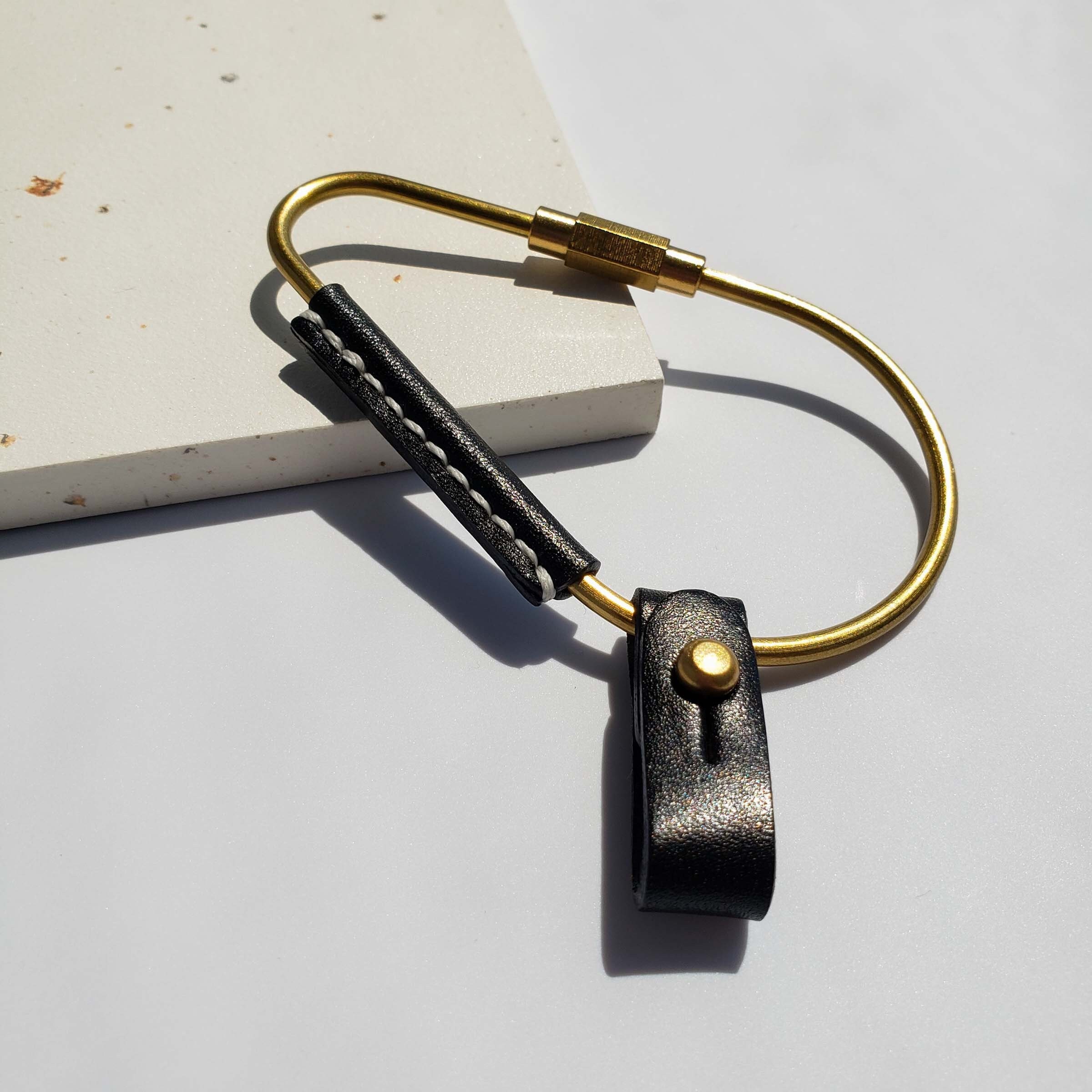 Brass Carabiner Keychain Brass Key Ring Key Carabiner, Cute Carabiner  Keychain Clip Key Ring Best Friend Valentine's Gift 2024 pear 
