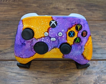 Carcasa personalizada para el control inalámbrico Xbox Series X/S de color morado cósmico