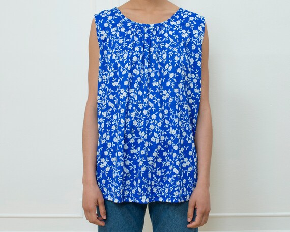 blue floral top large | blue white flower print ta