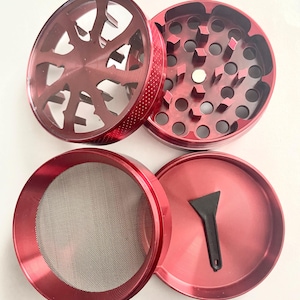 4 Stück 2,25 &quot;Metall Hochleistungs-Tabak Gewürz Grinder Brecher mit Reinigungswerkzeug Multi Color