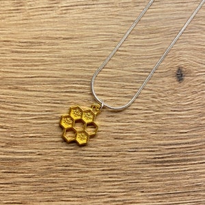 Honeycomb silver plated pendant necklace