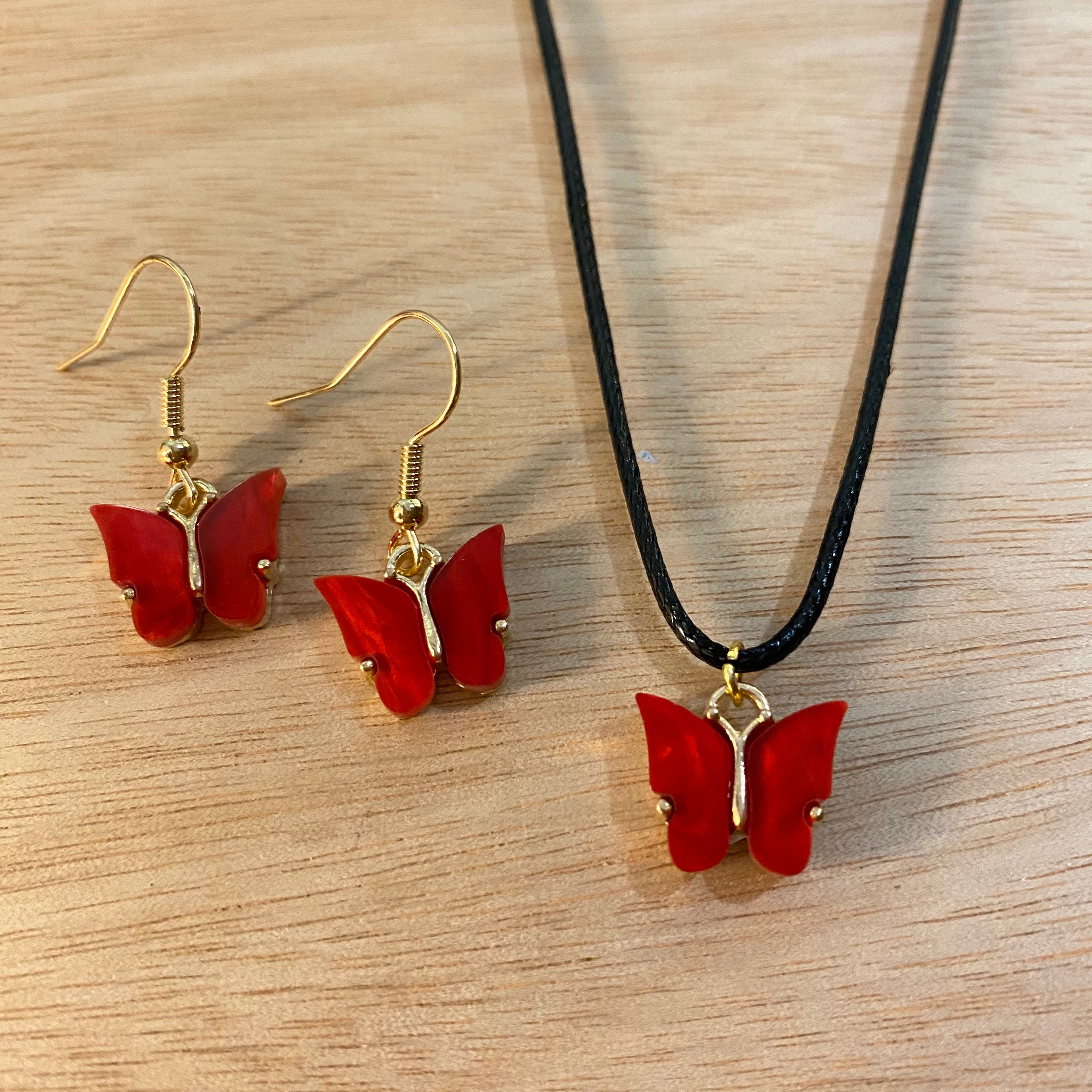 蝶のイヤリングとネックレスのセット - さまざまな色 - Etsy 日本